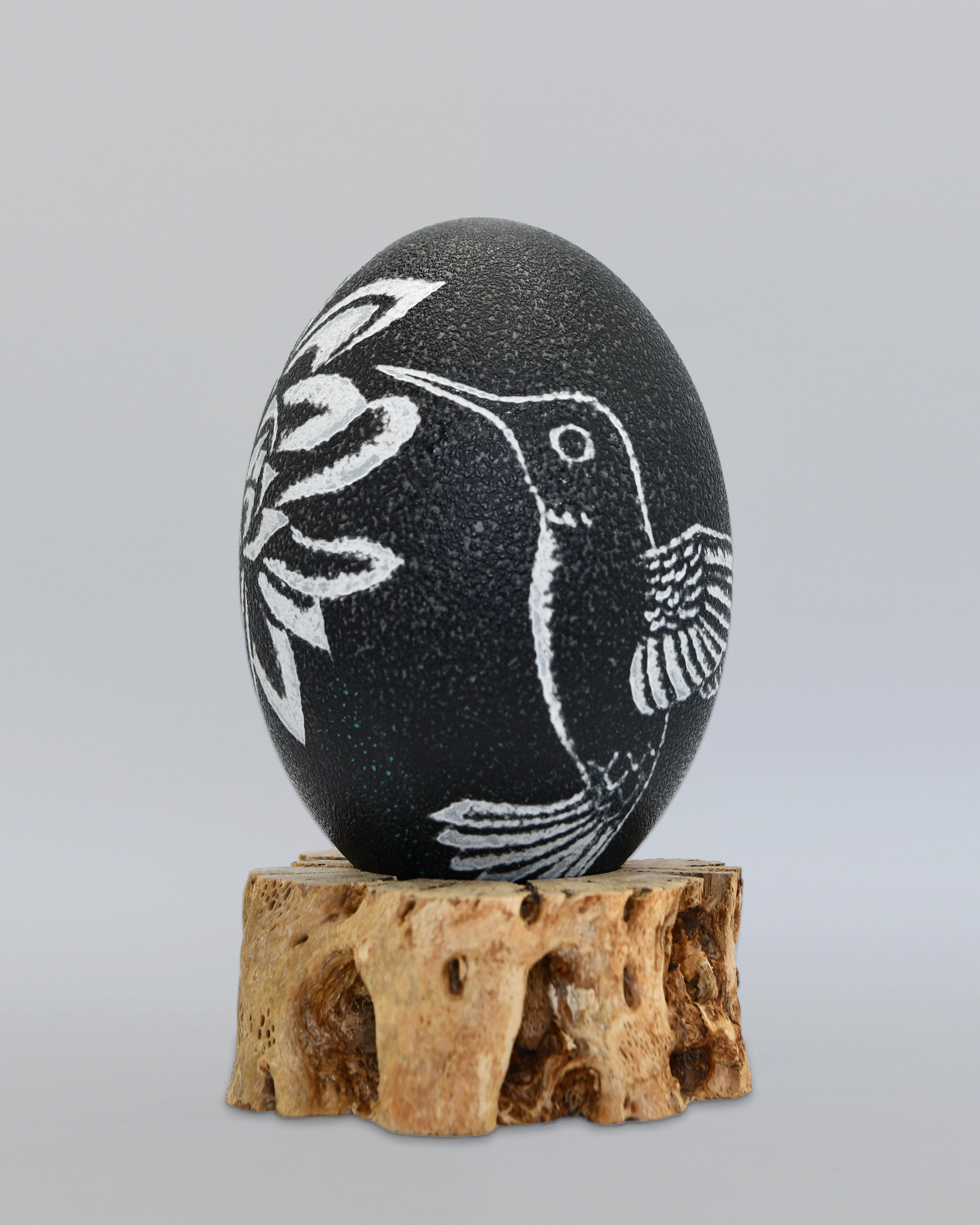 "Delicate Beauty" - Hummingbird & Flower Hand Carved Emu Egg
