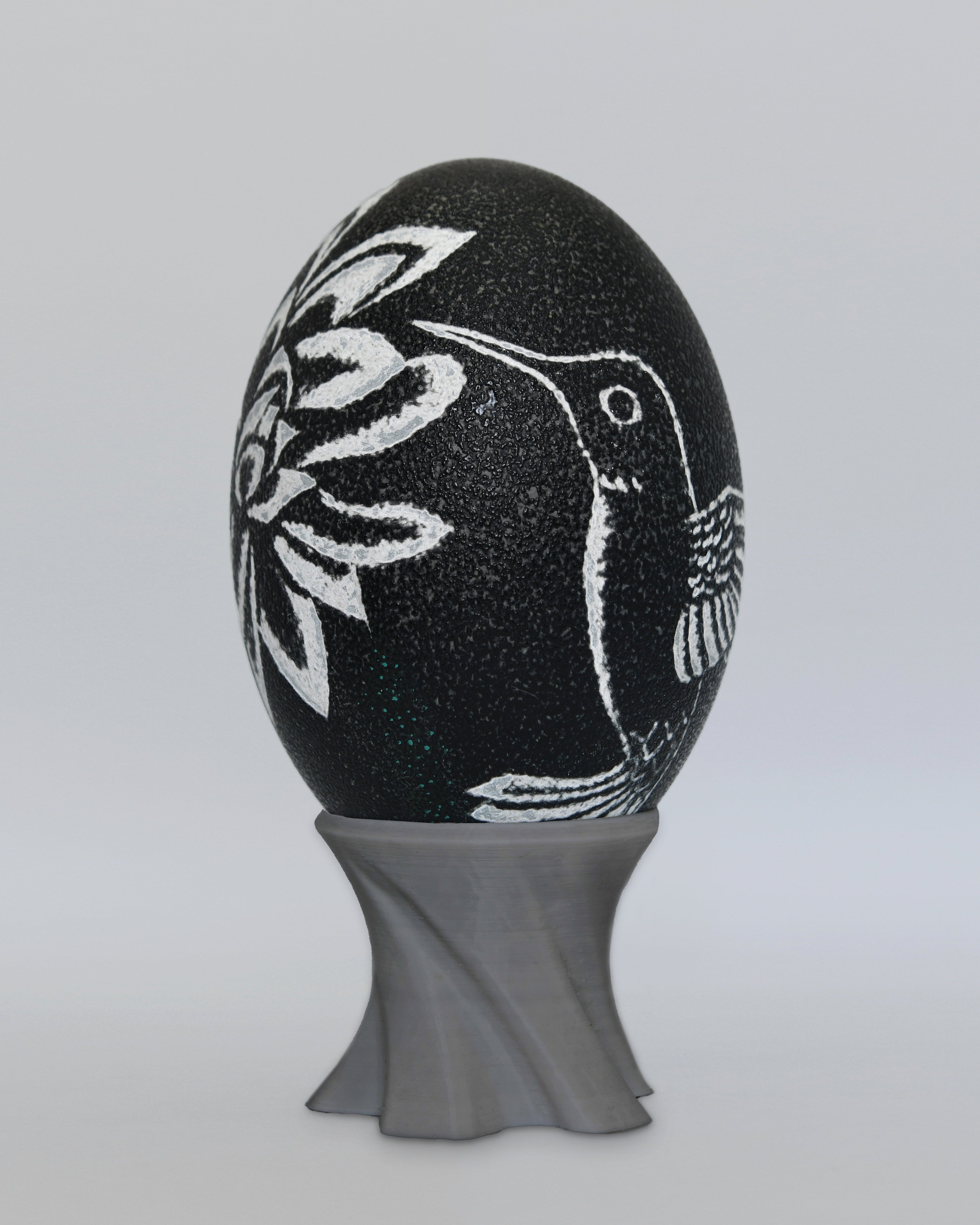 "Delicate Beauty" - Hummingbird & Flower Hand Carved Emu Egg